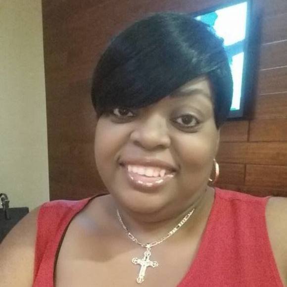 Meet your Posher, Celia