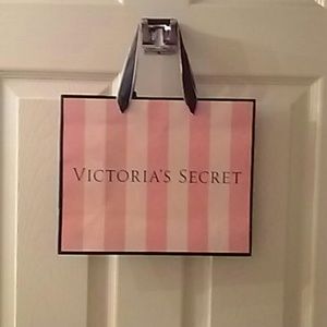 Victoria's Secret shopping bag