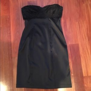 Black sweetheart neckline dress