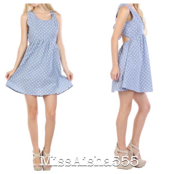 Open back Jean dress - Picture 2 of 3