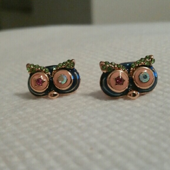 Earring - Picture 3 of 3