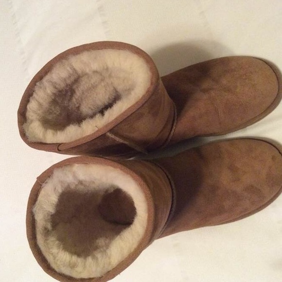 new uggs size 8 new uggs size 8