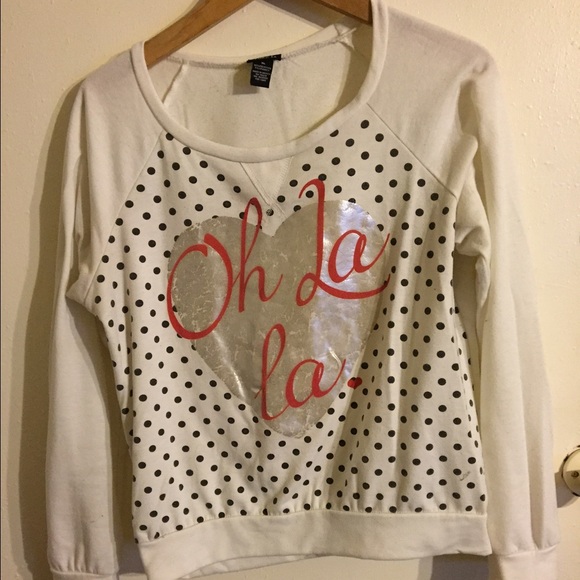 4 SWEATSHIRTS❤️
