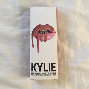 kylie lip kit *list offers below*