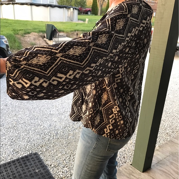 American eagle flowy blouse - Picture 5 of 5