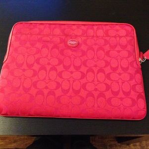 Red Coach laptop soft case 🌹