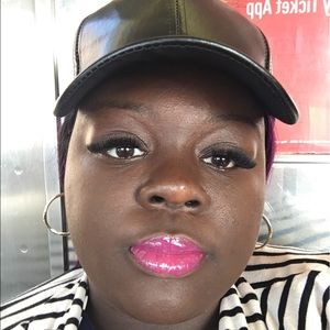 Meet your Posher, Janelle