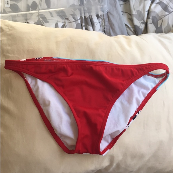 Billabong Bikini Bottoms - Picture 2 of 4