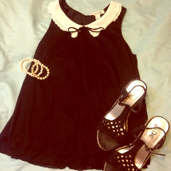Adorable Forever21 vintage baby doll top