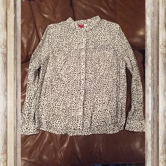 White with black "dot" blouse