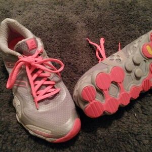 Women's New balance Minimus 1010