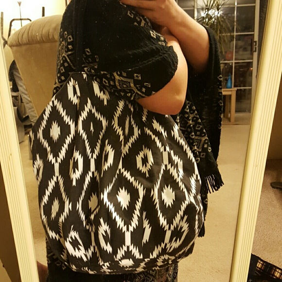 Large Patterned Tote Bag - Picture 2 of 4