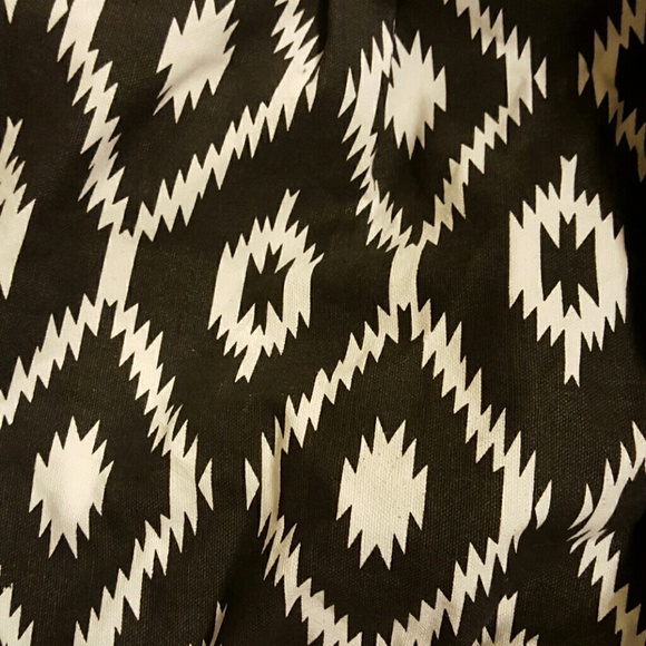 Large Patterned Tote Bag - Picture 3 of 4
