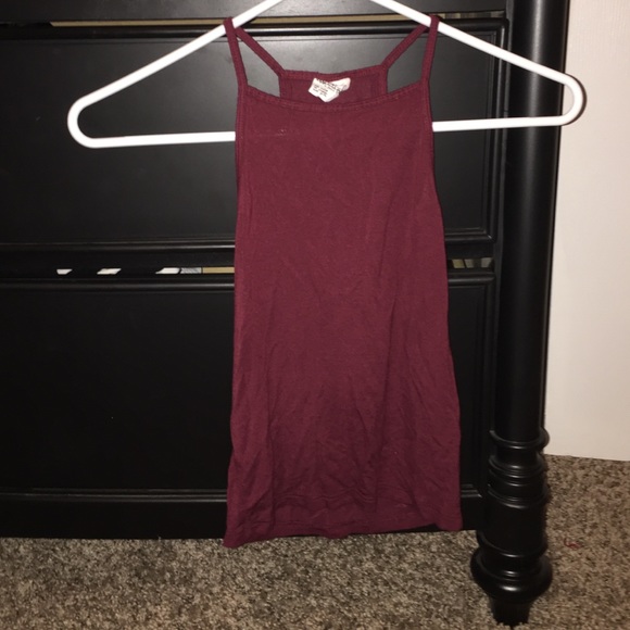 Marroon tank