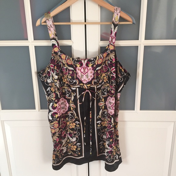 🌀 Gorgeous Tank Style Blouse -NWOT