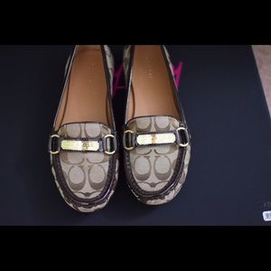 Coach comfy flat