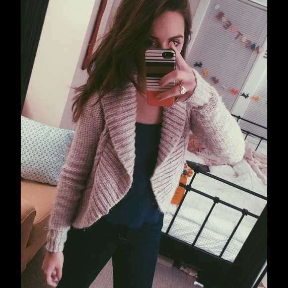 The Mane Event Sweater - Picture 1 of 2