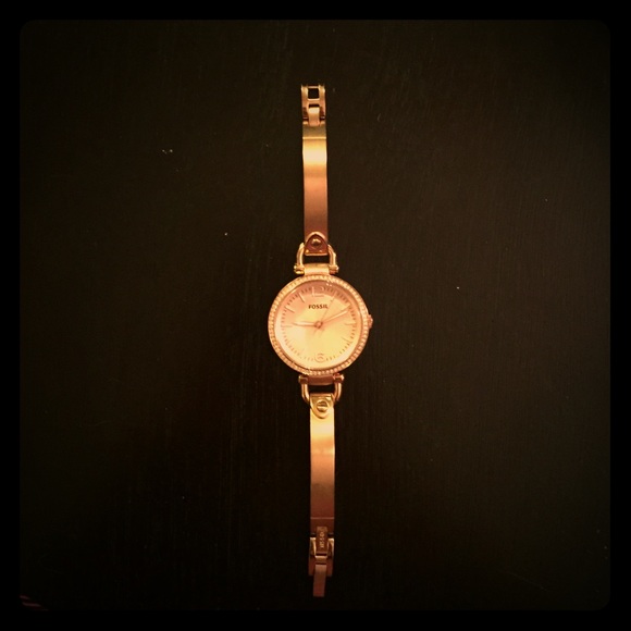 Rose gold Fossil watch