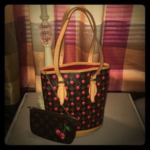 Louis Vuitton Cereise Bucket