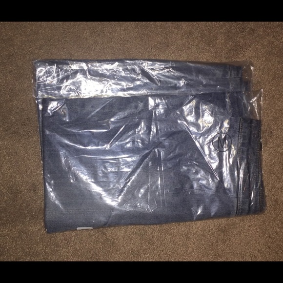 Denim Pencil Skirt - Picture 4 of 4