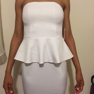 Stunning Cache strapless dress