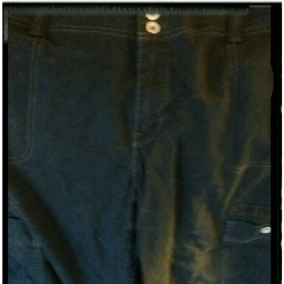 Woman's long shorts - Picture 3 of 4