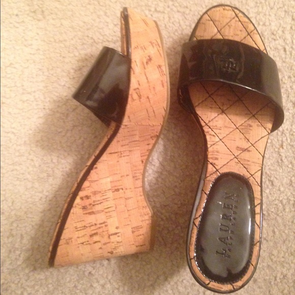 Black Wedges!