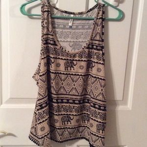 Elephant patterned tank top. 💥SOLD💥