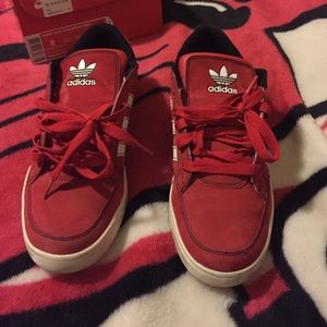Adidas size 9 mens