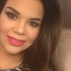 Meet your Posher, Isabel