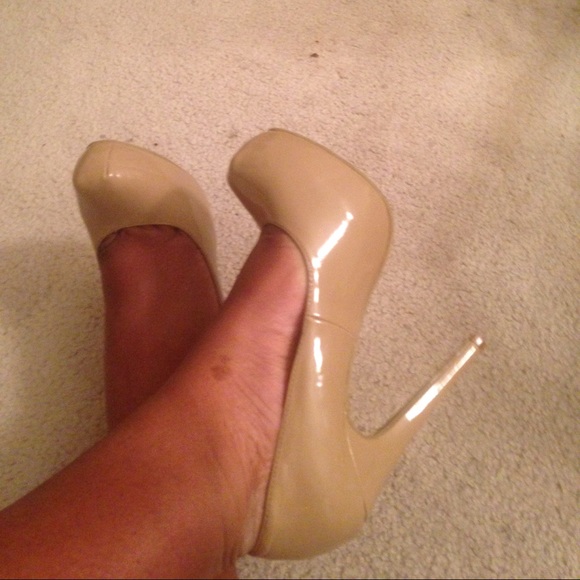 Nude Platform Pumps!