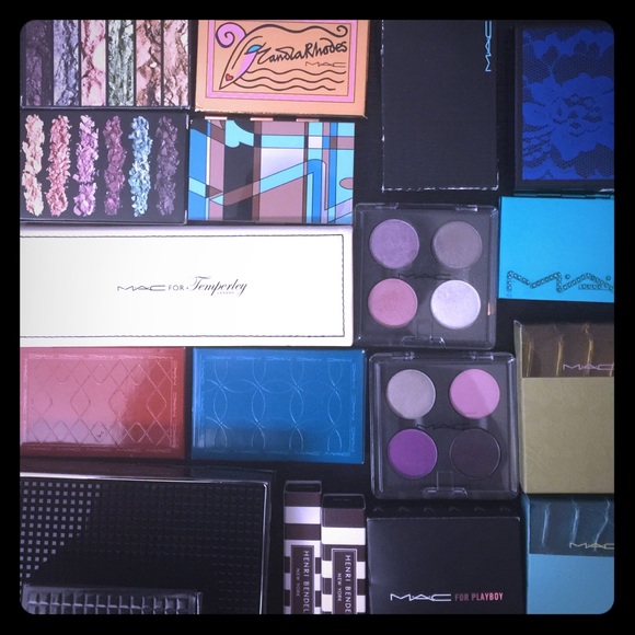 I'm a MAC Fanatic. - Picture 1 of 1