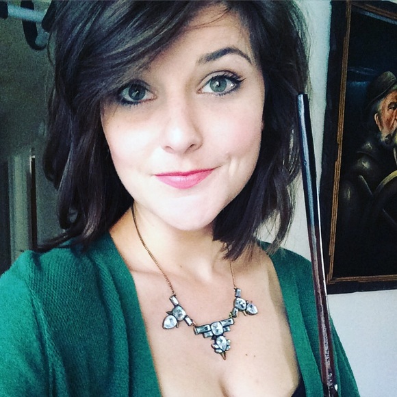 Meet your Posher, Danielle - Picture 1 of 1