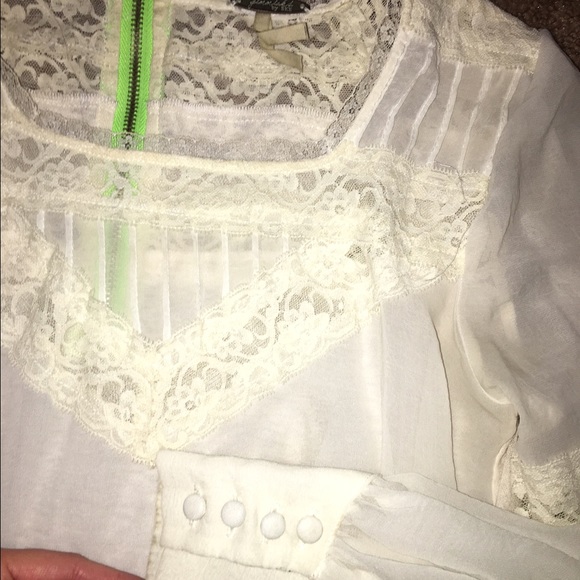 Gimmicks blouse - Picture 2 of 3