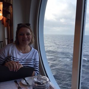 Meet your Posher, Traci