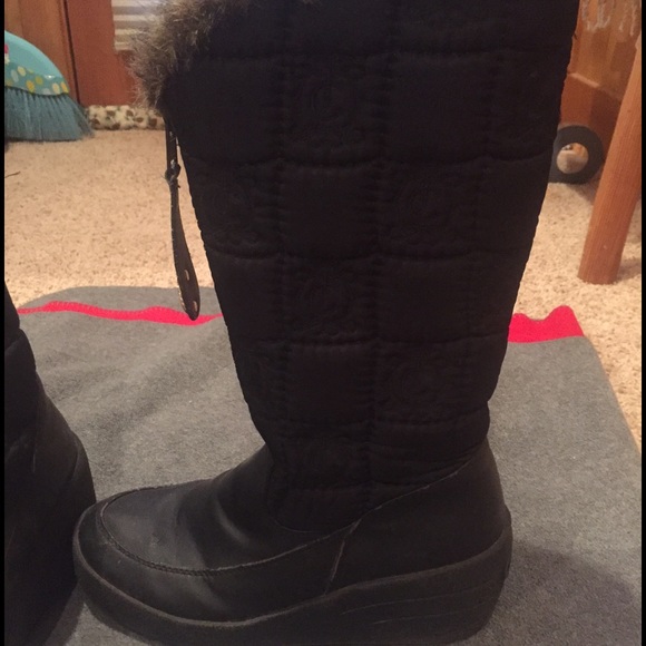 Warm boots! Juicy couture!