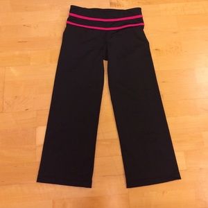 Calvin Klein workout Capri pants black pink Xs