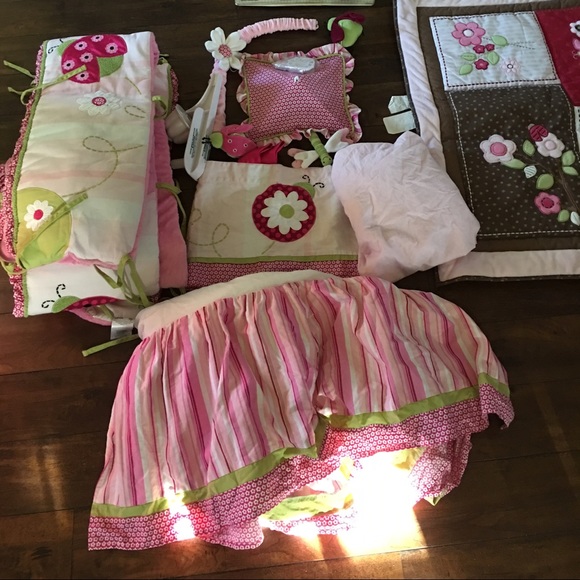 Sold Crib bedding and Mobil