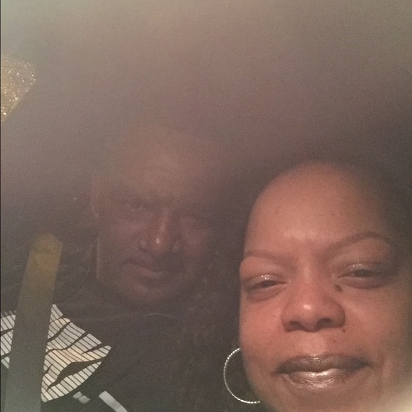 Meet your Posher, Raina - Picture 3 of 8