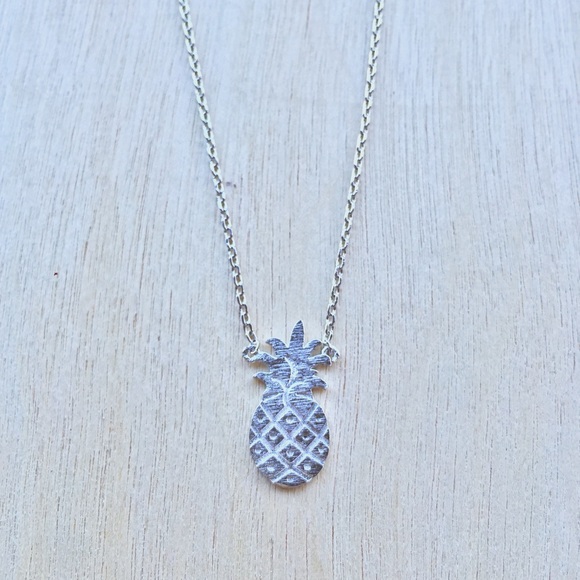 🚫SOLD🚫Pineapple necklace - Picture 2 of 3