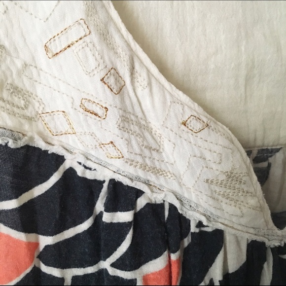 🎉HP🎉 Anthropologie Patterned Tank - Picture 3 of 4