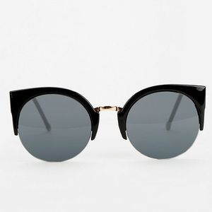 ❤️BOGO❤️New Urban Outfitters Black Club Master