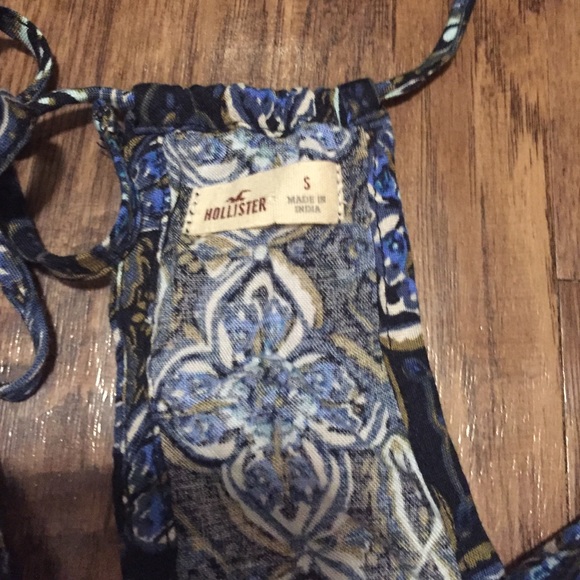 NWOT Hollister Printed Romper sz S - Picture 3 of 4