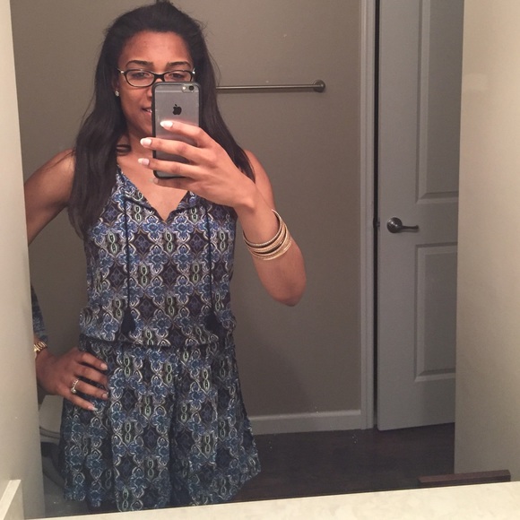 NWOT Hollister Printed Romper sz S - Picture 4 of 4