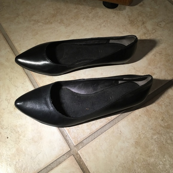 Nine West flats