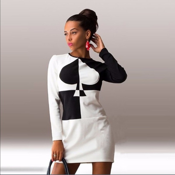 Boutique Dresses & Skirts - New for 16🎉The Kate♠️Haute Graphic Mod Dress♠️