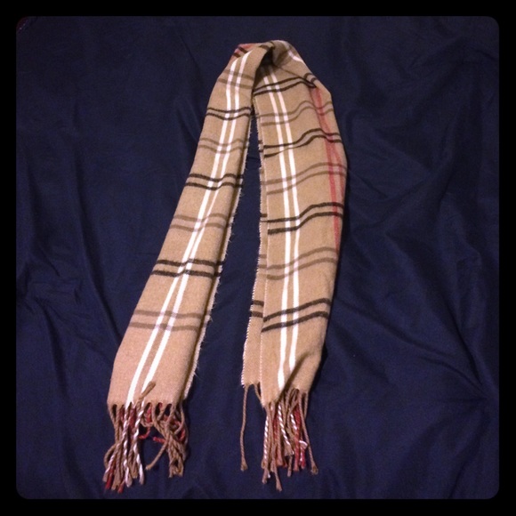Scarf - Picture 1 of 2