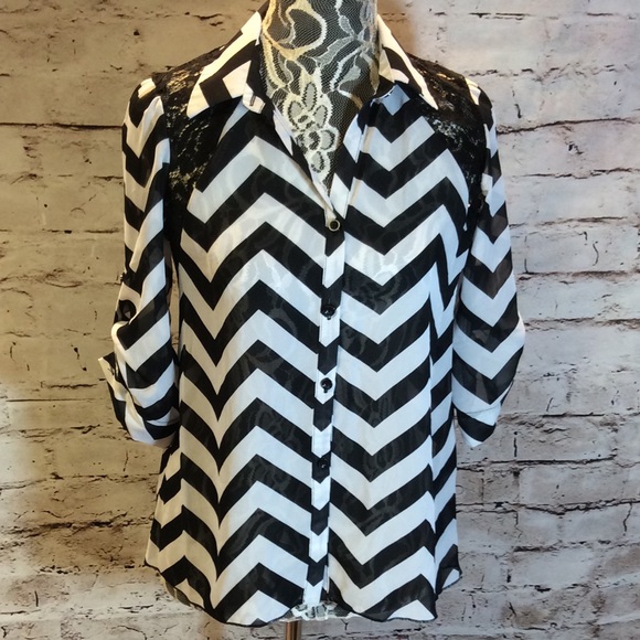 BONGO Tops - 🎉HP🎉SEXY CUT OUT BLOUSE BY BONGO