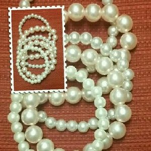 Pearl Bracelets for a Wise Woman