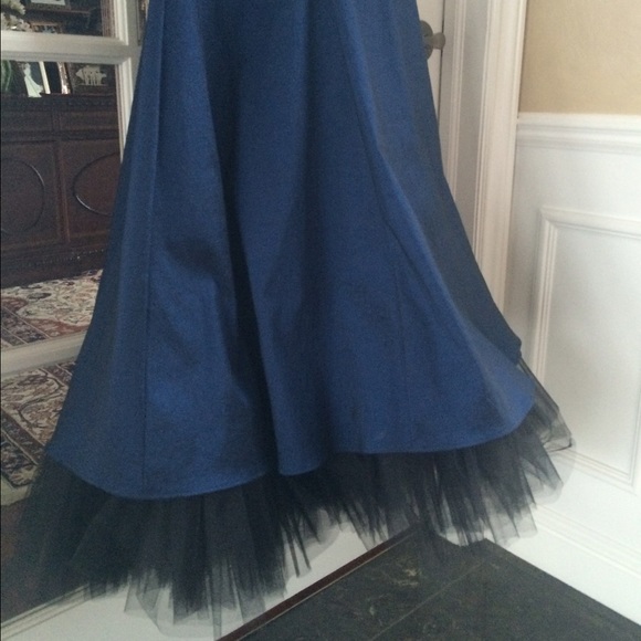 Evening gown - Picture 2 of 4